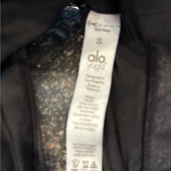 NWOT- ALO Yoga Faux Leather Airbrush Splendor Sports Bra size Small - Picture 7 of 7